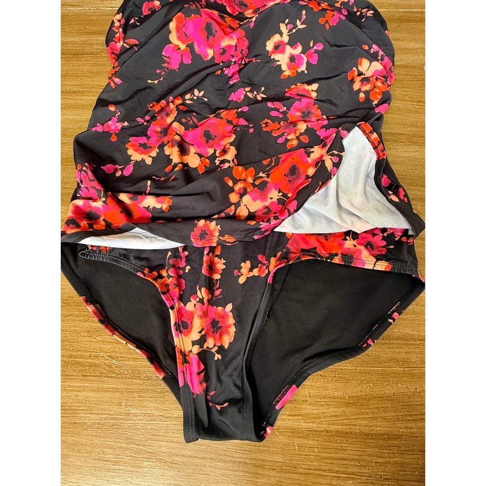 Swimsuits For All Floral One Piece Swimsuit Black Pink Ruched Halter Size 24 - Picture 3 of 9